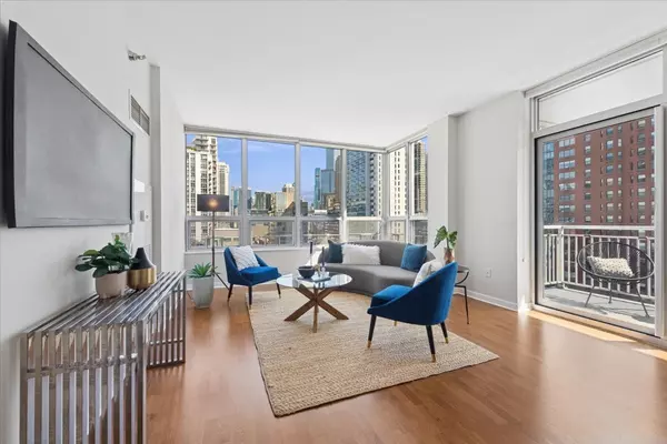 Chicago, IL 60654,330 W Grand Avenue #1101