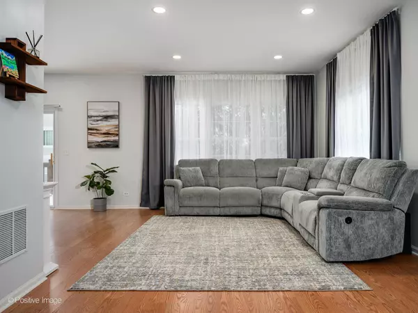 Hoffman Estates, IL 60192,1818 KELBERG Avenue