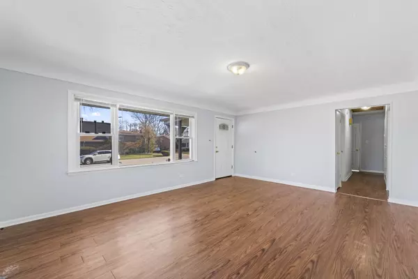 South Holland, IL 60473,16426 Shirley Court