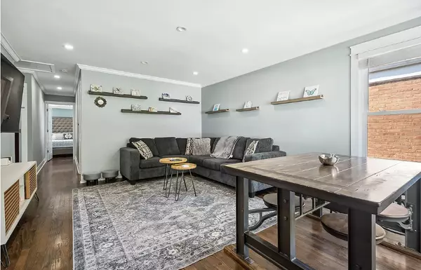 Evanston, IL 60202,2124 Seward Street