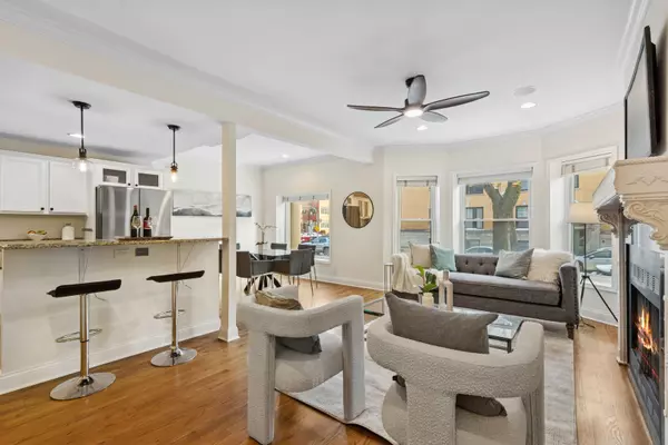 Chicago, IL 60613,4026 N Clarendon Avenue #1S