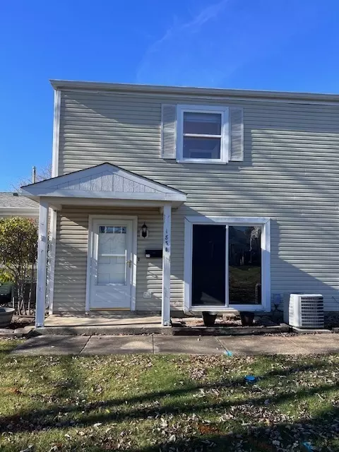 183 Judith Court #B, Bartlett, IL 60103