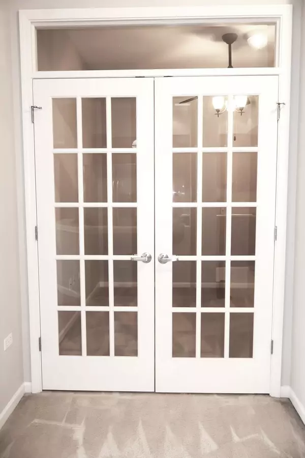 Des Plaines, IL 60016,390 S Western Avenue #702