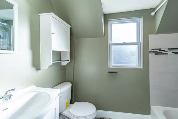 Chicago, IL 60617,10800 S Buffalo Avenue