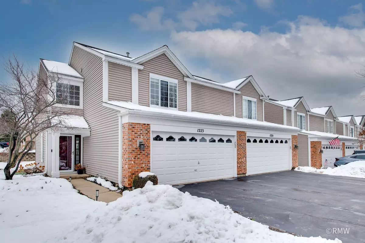 Bartlett, IL 60103,1223 Summersweet Lane