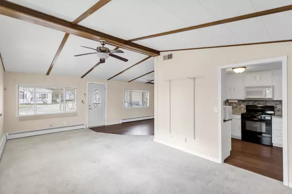 Elgin, IL 60123,1053 Lakeview Road