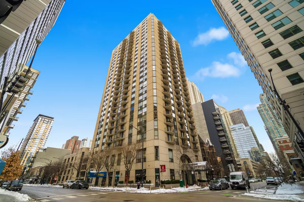 Chicago, IL 60654,70 W Huron Street #607