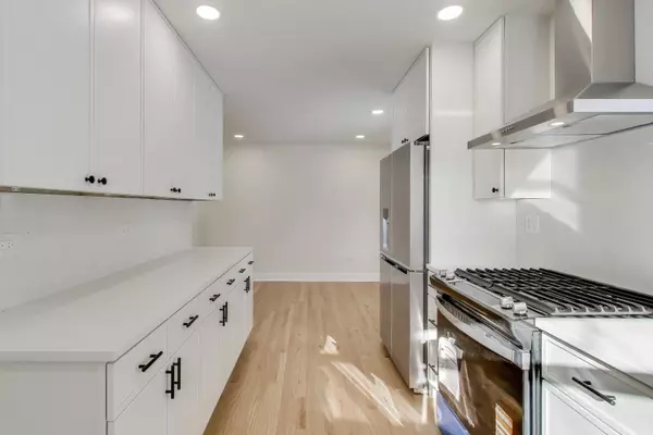 Palatine, IL 60067,623 N Benton Street