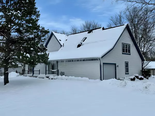 Woodstock, IL 60098,872 Victoria Drive