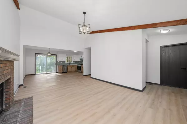 Woodridge, IL 60517,8040 Geneva Street