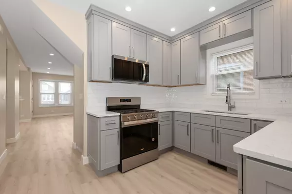 Chicago, IL 60634,2848 N Mobile Avenue