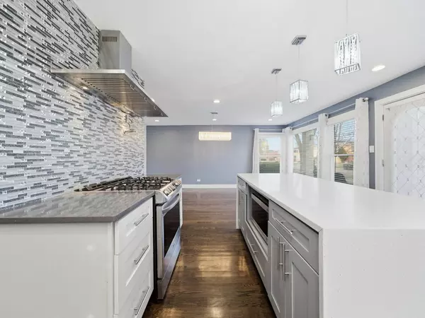 Chicago Ridge, IL 60415,10618 Mason Avenue