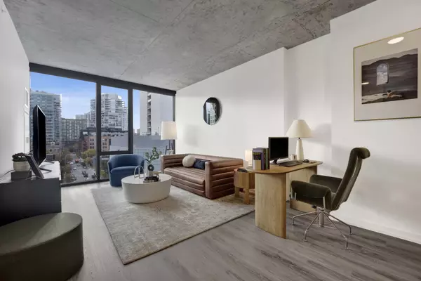 Chicago, IL 60610,808 N Cleveland Avenue #810