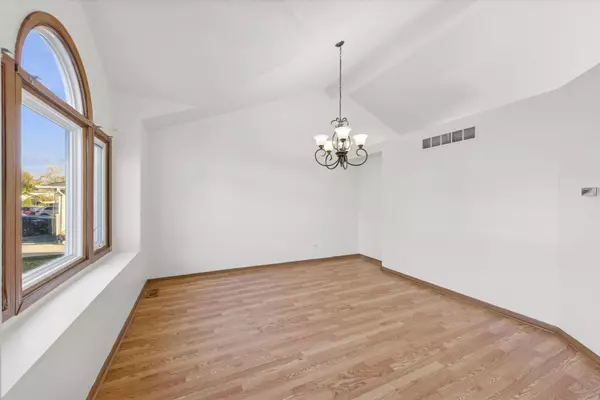 Joliet, IL 60431,1424 Phoenix Lane