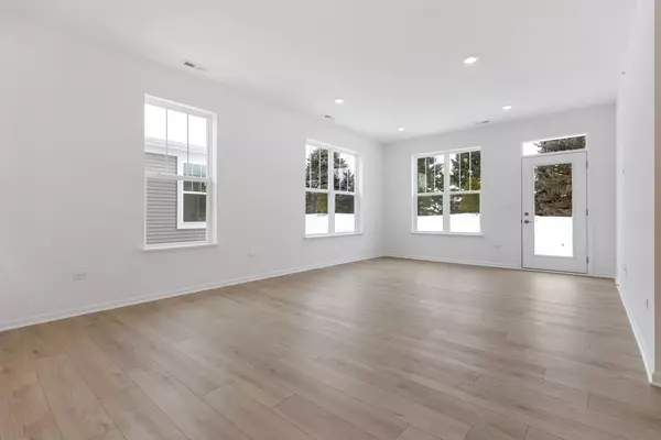 Huntley, IL 60142,12245 Barcroft Circle