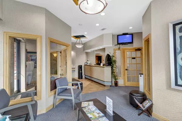 Crystal Lake, IL 60014,1500 CARLEMONT Drive #F