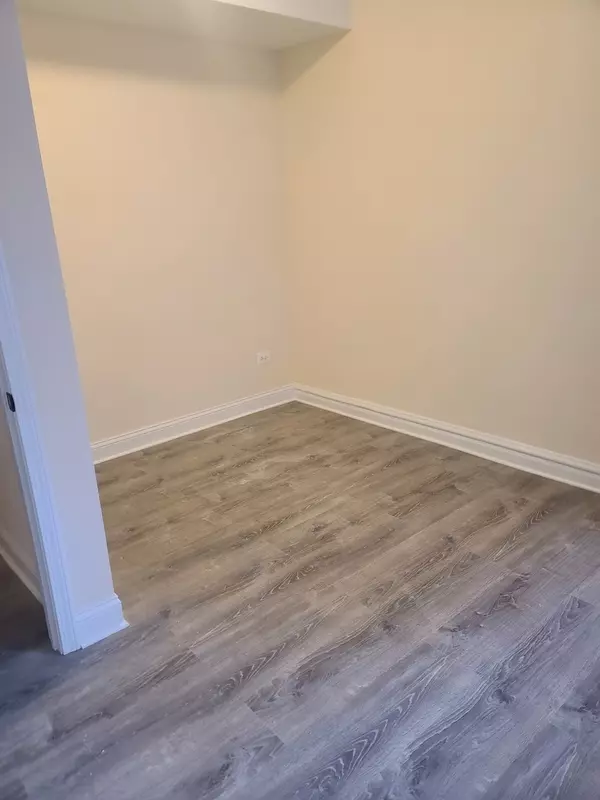 Chicago, IL 60625,4426 N Saint Louis Avenue #G