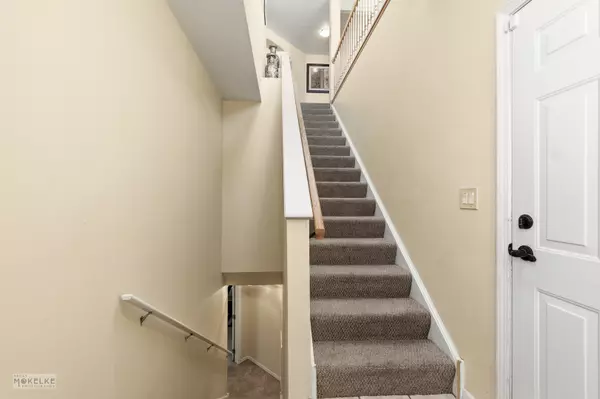 Warrenville, IL 60555,31502 Kline Circle