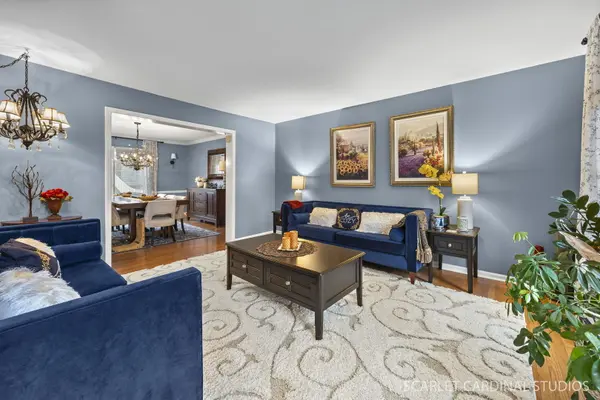 2836 Fairhauser Court, Naperville, IL 60564