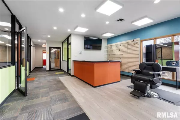 Moline, IL 61265,3000 16TH Street #202