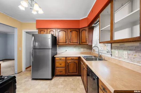 Silvis, IL 61282-1878,510 13TH Avenue #A