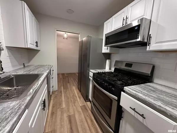 Moline, IL 61265,3807 10TH Avenue Place