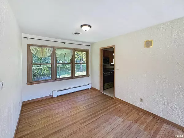 Moline, IL 61265-5247,2615 18TH Street #A