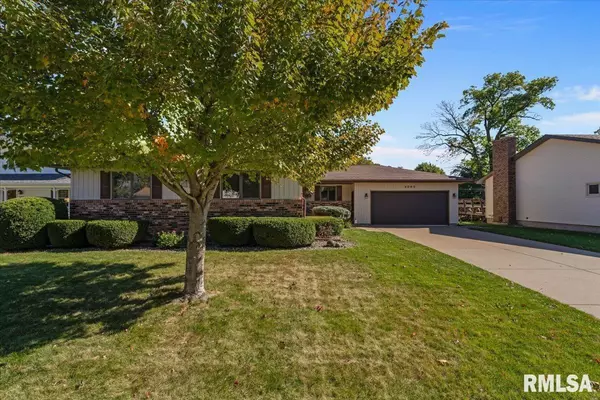 East Moline, IL 61244-3443,4062 4TH Street #B