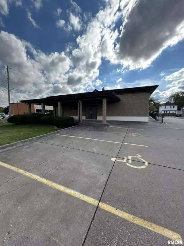 Moline, IL 61264,1611 7TH Street