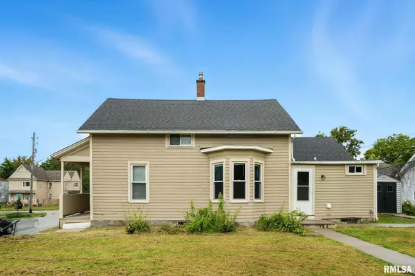 421 16TH Avenue, Moline, IL 61265