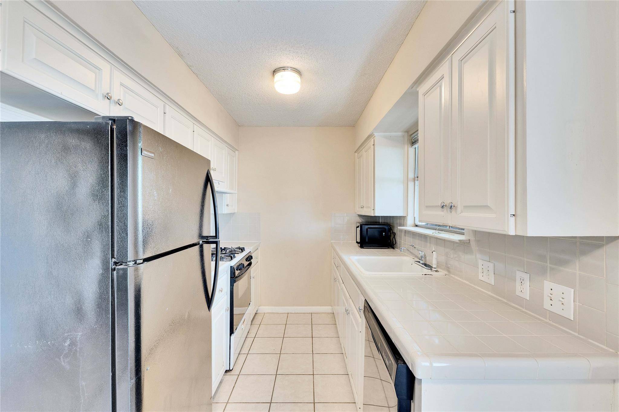 Austin, TX 78704,3411 Dolphin DR #A