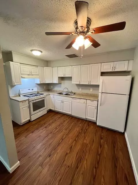 4906 West Gate BLVD #104, Austin, TX 78745