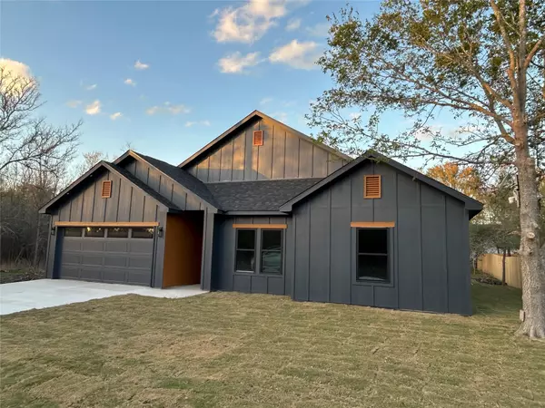 128 W Pauwela LN, Bastrop, TX 78602