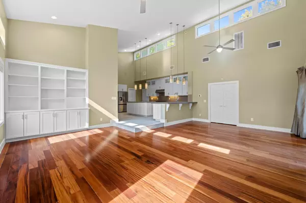 2609 Oakhaven DR, Austin, TX 78704