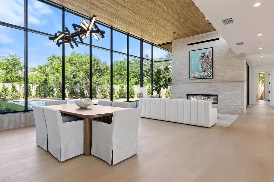 1604 Barclay DR, Austin, TX 78746