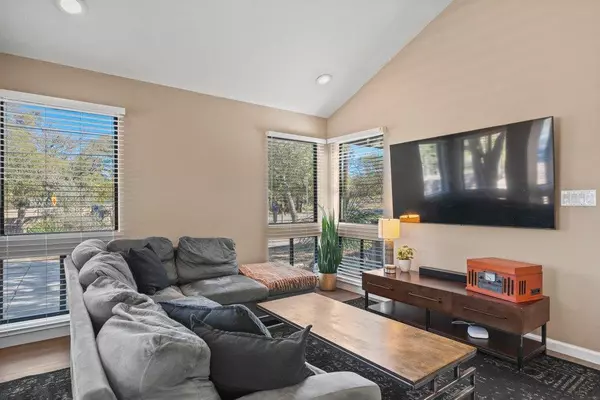 San Marcos, TX 78666,1505 N Lbj DR