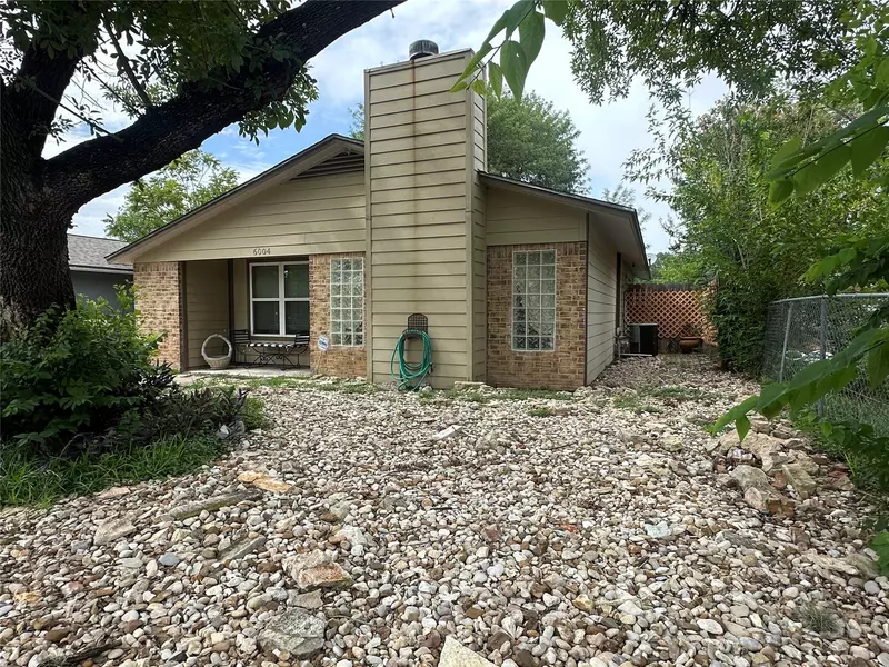 6004 Palm CIR, Austin, TX 78741