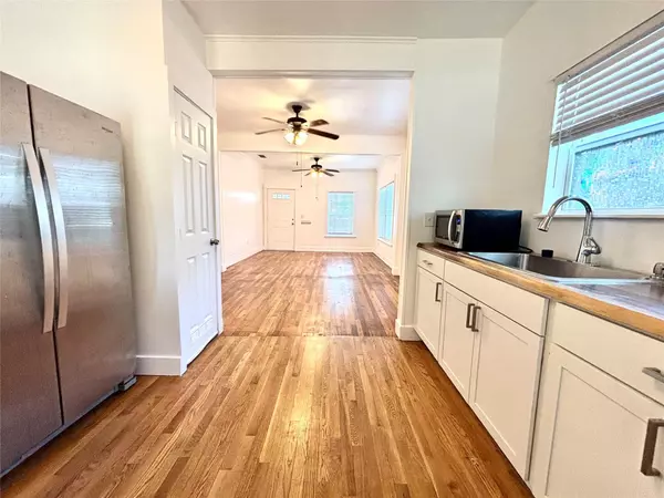 Austin, TX 78702,1205 Leona ST