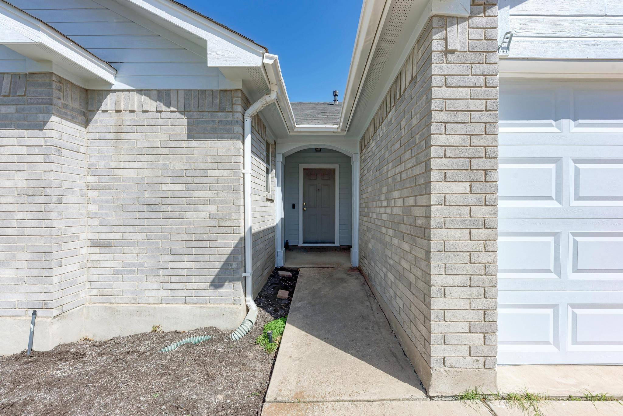 Hutto, TX 78634,210 Dana DR