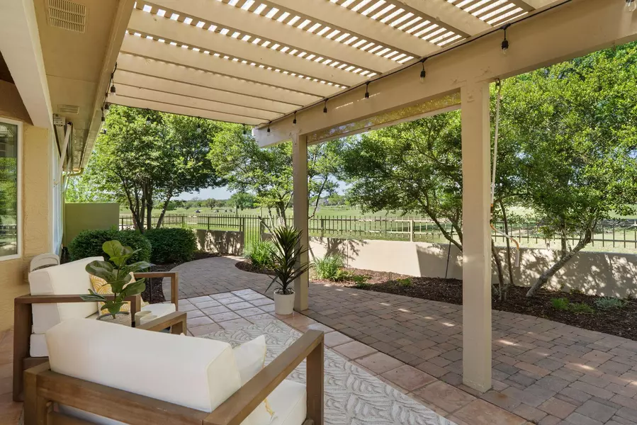30203 Hacienda LN, Georgetown, TX 78628