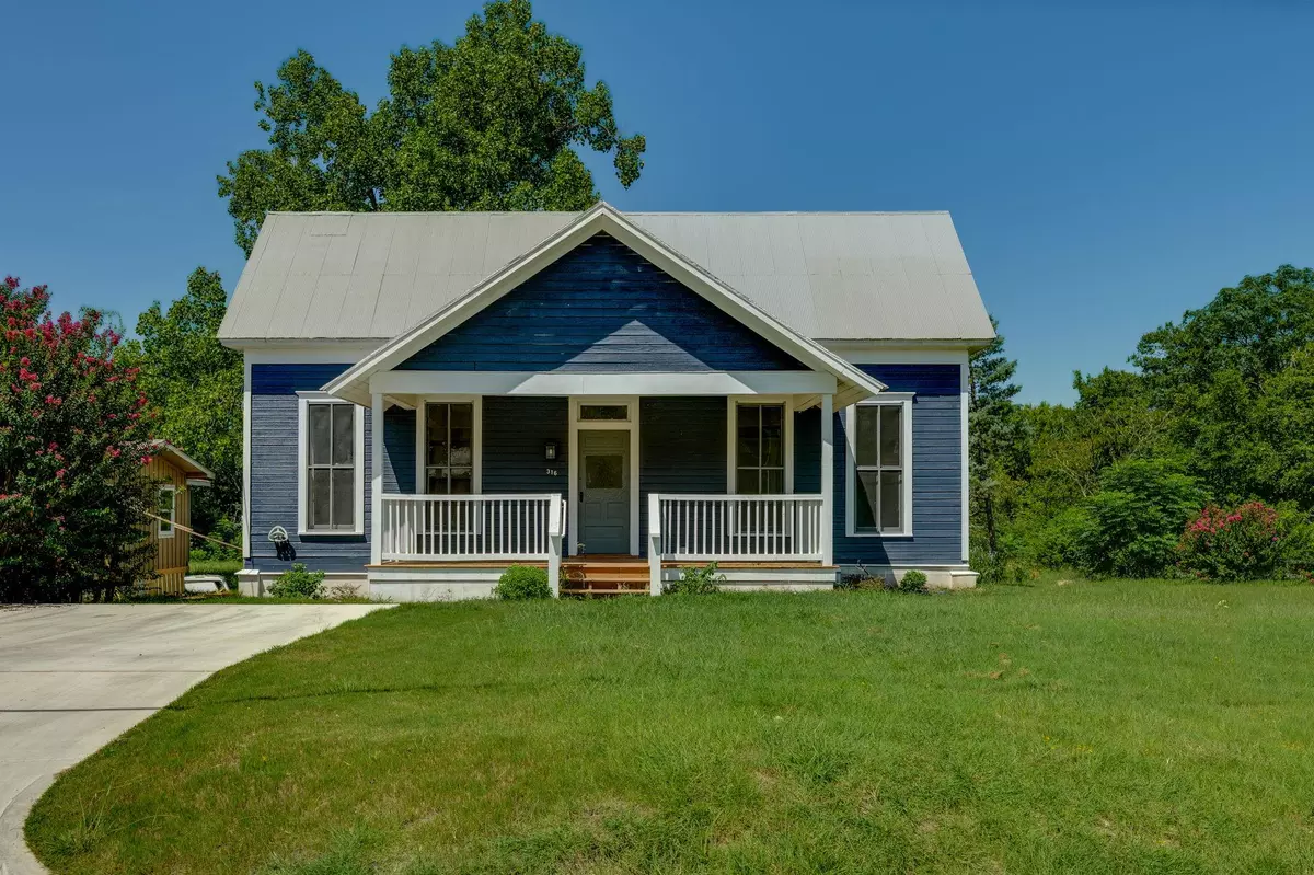 Elgin, TX 78621,316 S Avenue C #B