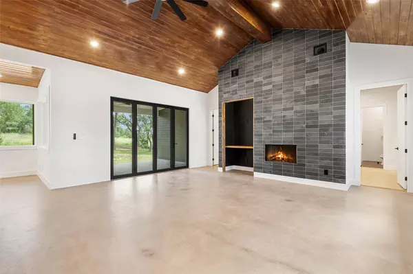 Wimberley, TX 78676,47 War Bonnet