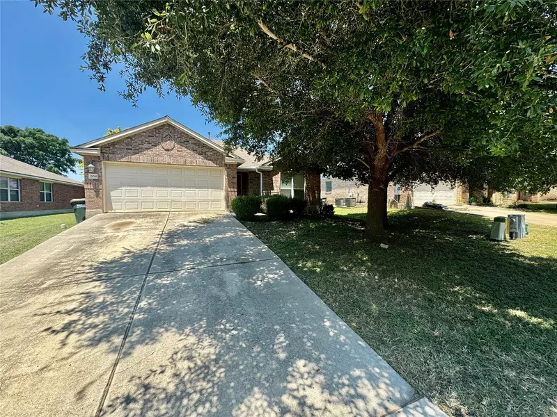 208 Bloomsbury DR, Kyle, TX 78640