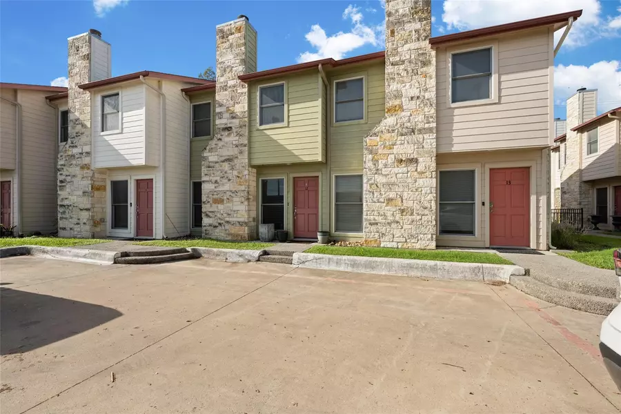 6900 E Riverside DR #12, Austin, TX 78741