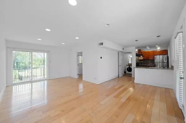 Austin, TX 78723,1313 E 52nd ST #205