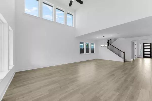 Austin, TX 78744,9709 Boathouse DR