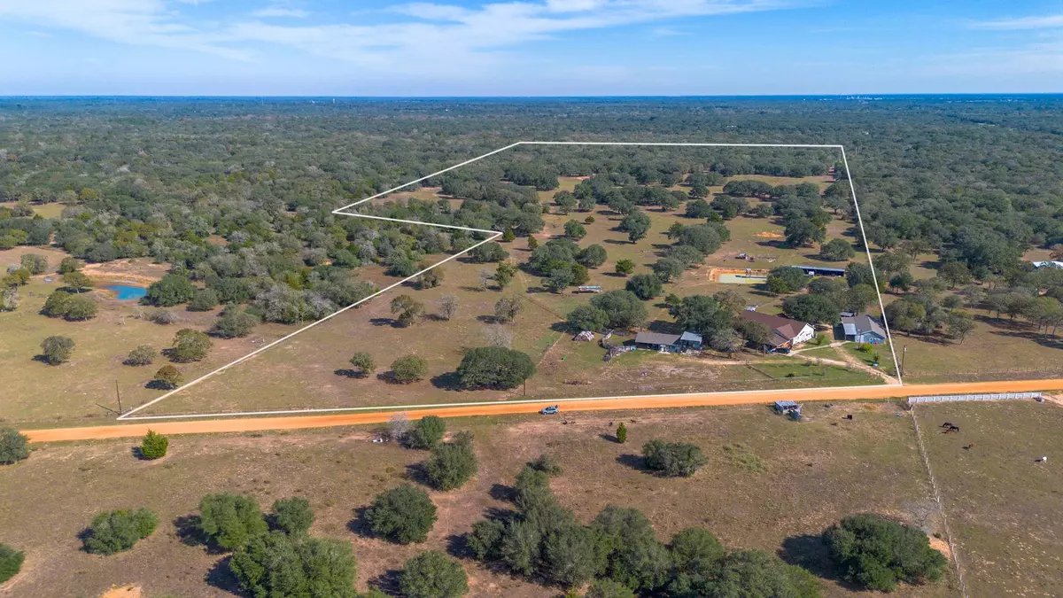 Hallettsville, TX 77964,1009 Private Road 1024