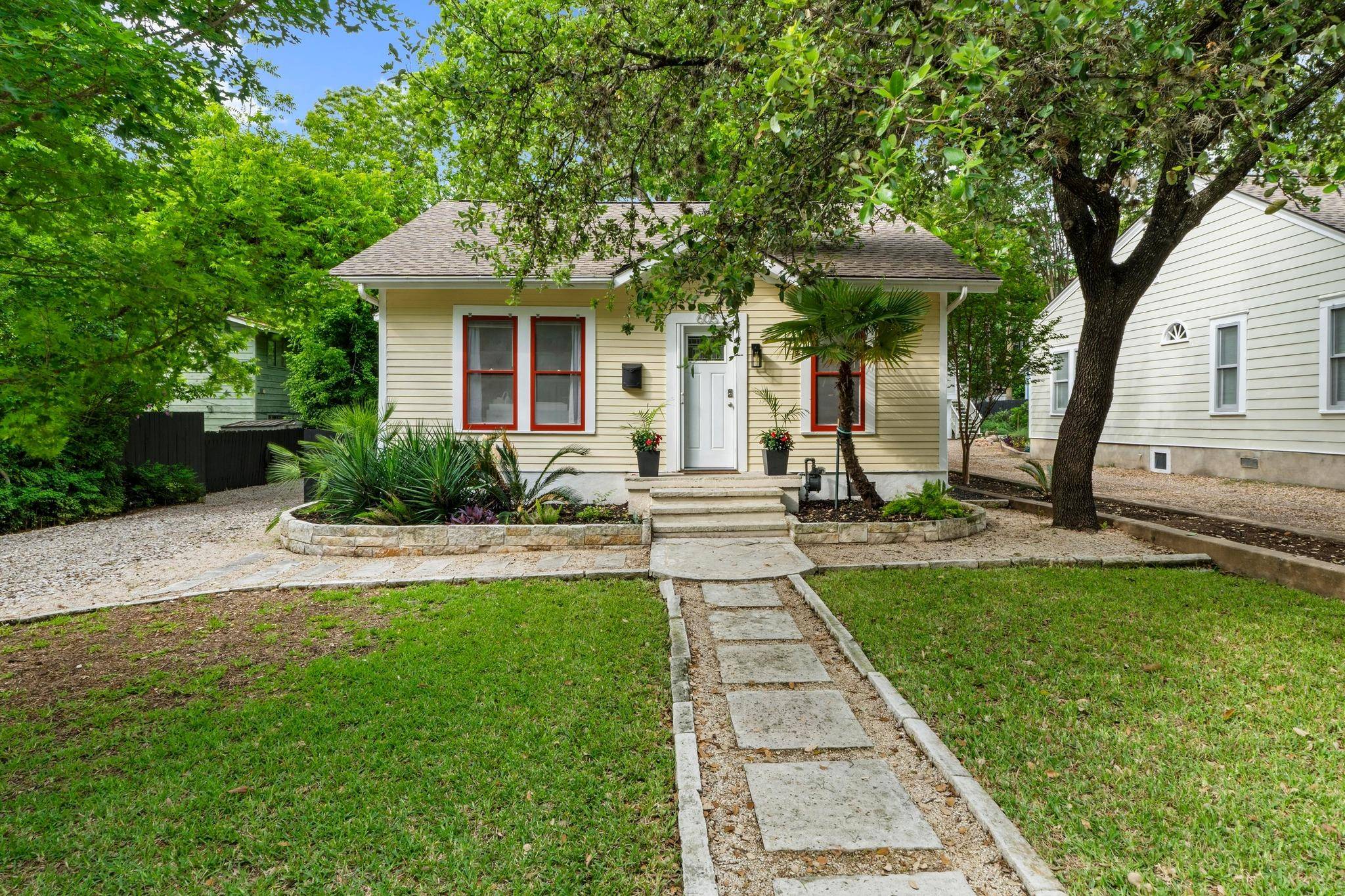 Austin, TX 78751,605 E 43rd ST