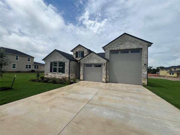 246 Great Northern DR, Cedar Creek, TX 78612