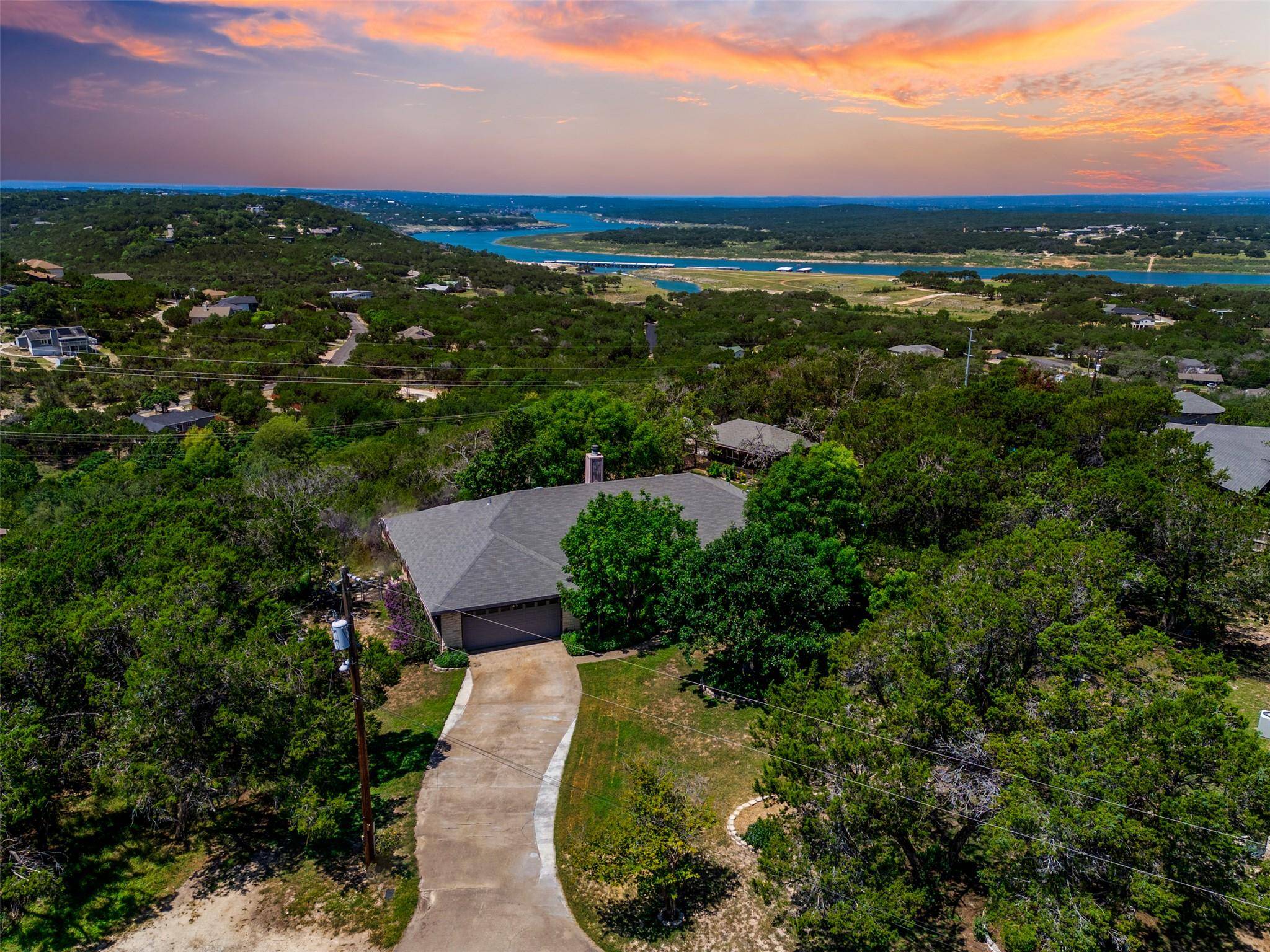 21013 Ridgeview LOOP, Lago Vista, TX 78645